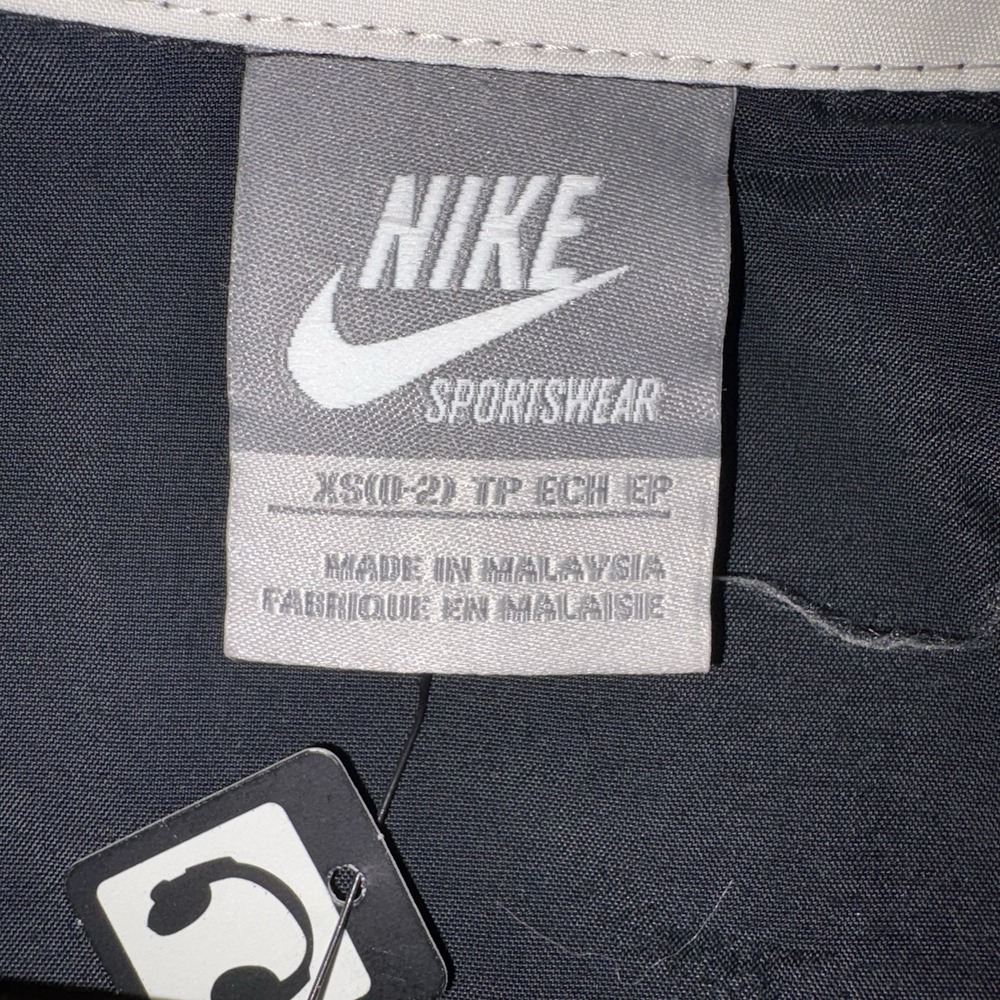 Vintage Nike 2-Piece Tracksuit Set Black White XS Zip Jacket & Pants 331139-010 - Picture 3 of 13